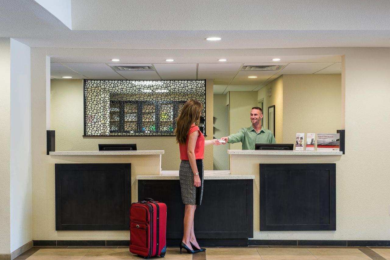 Candlewood Suites Bloomington By Ihg Esterno foto