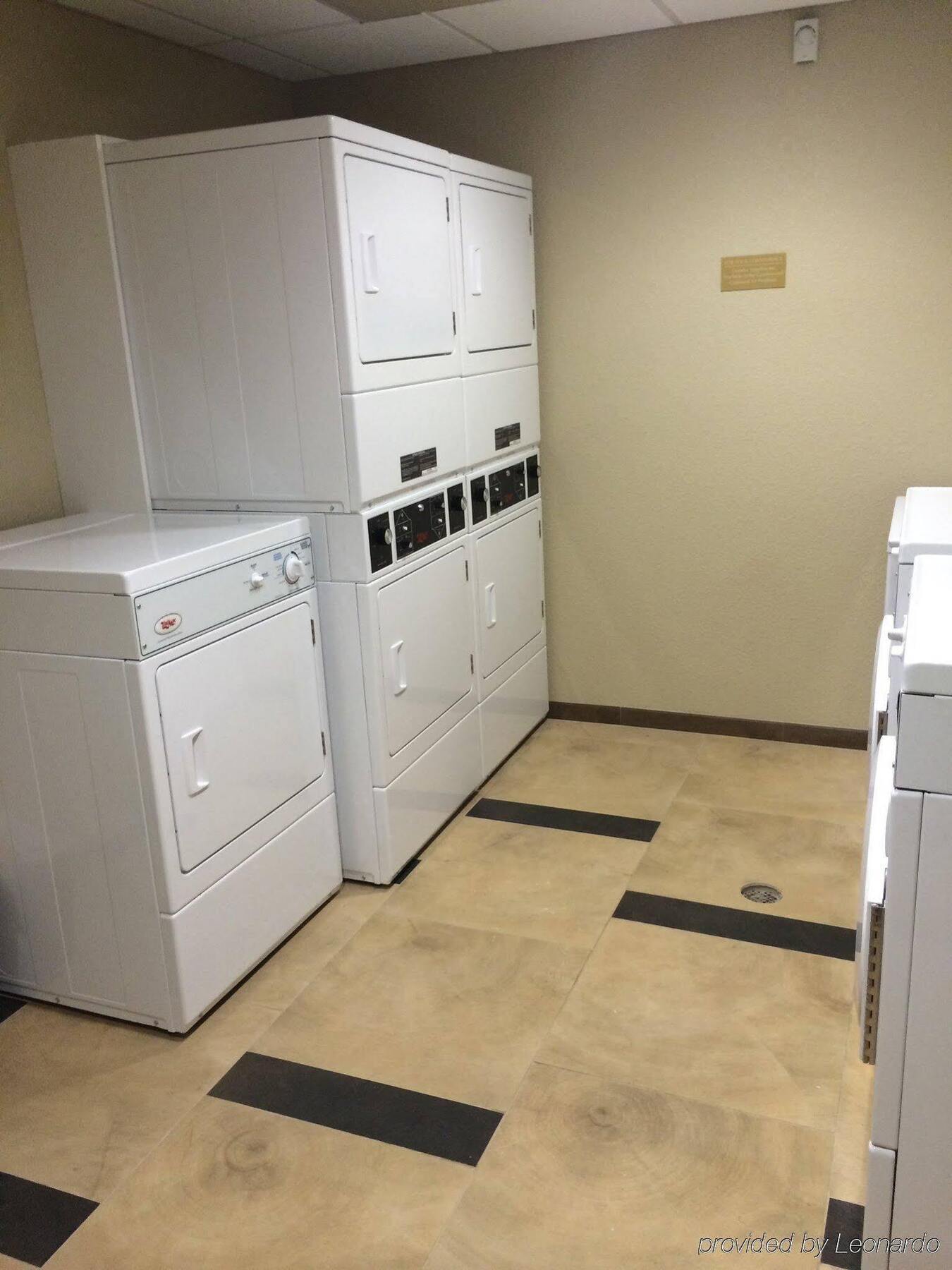 Candlewood Suites Bloomington By Ihg Esterno foto