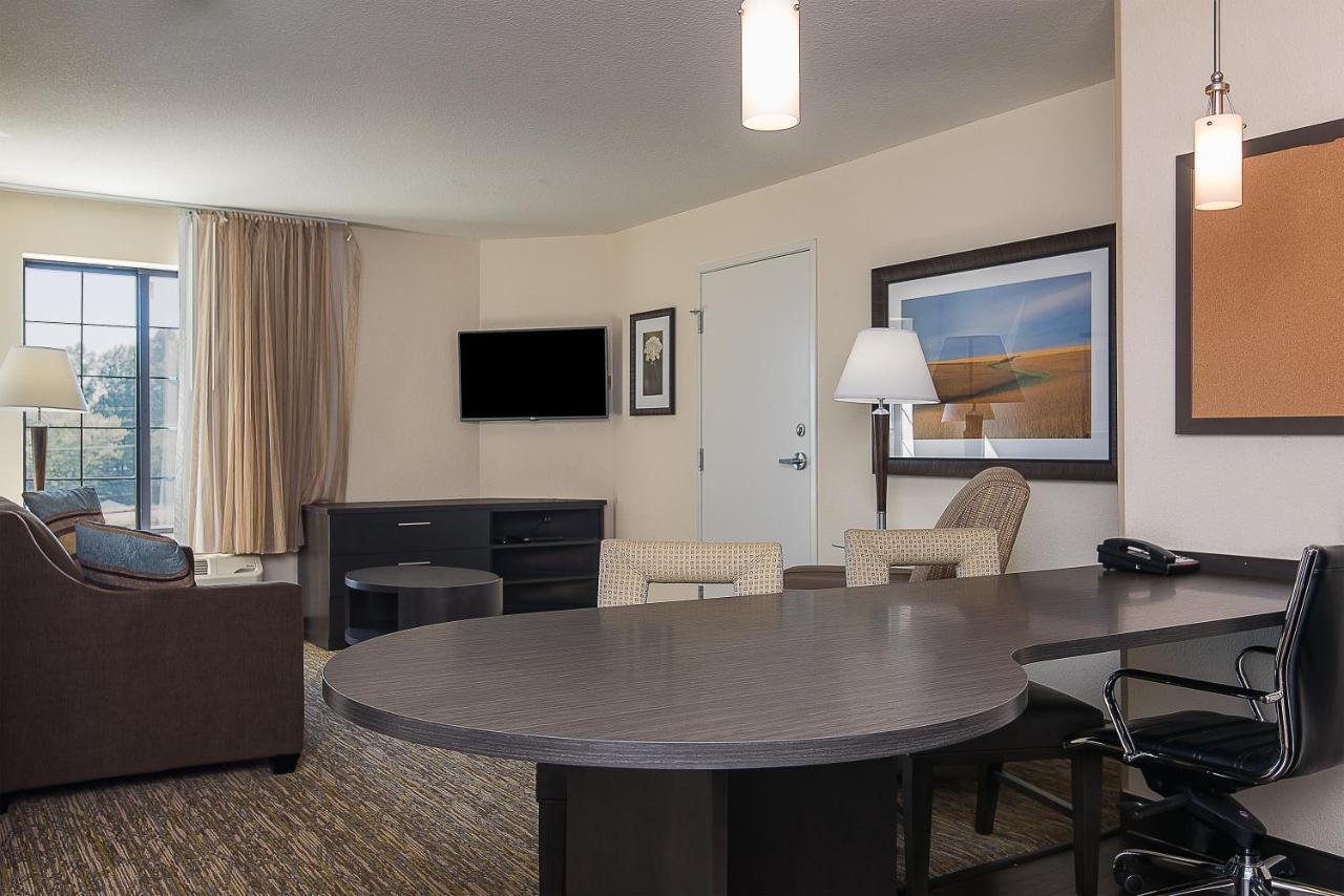 Candlewood Suites Bloomington By Ihg Esterno foto
