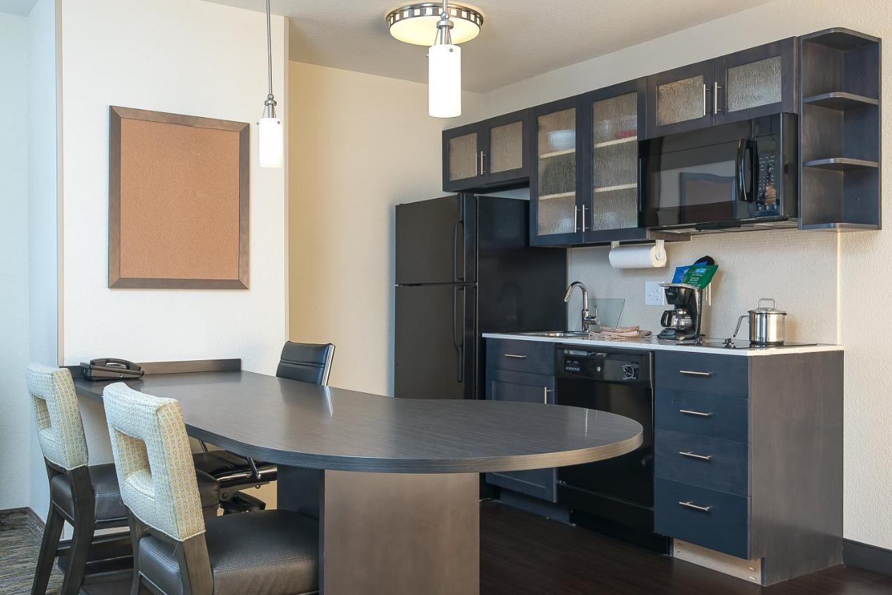 Candlewood Suites Bloomington By Ihg Esterno foto